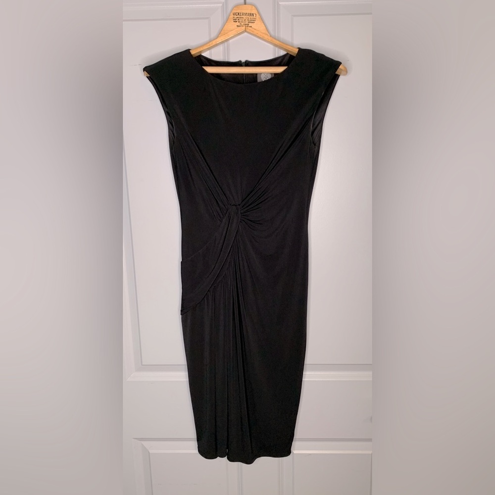 Vince Camuto Black Sleeveless Dress with a Twist Drape Detail in Size 6